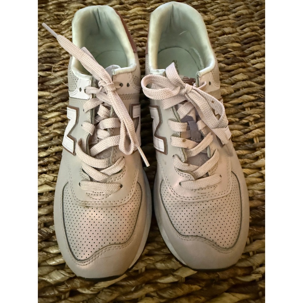 New Balance 574 Womens Sneakers Pink Rose Gold WL574KSE Size 9 Low Top Shoes